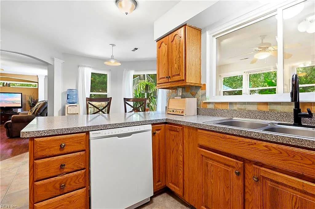 1307 Channing WAY, CHESAPEAKE VA 23322 thumb 10