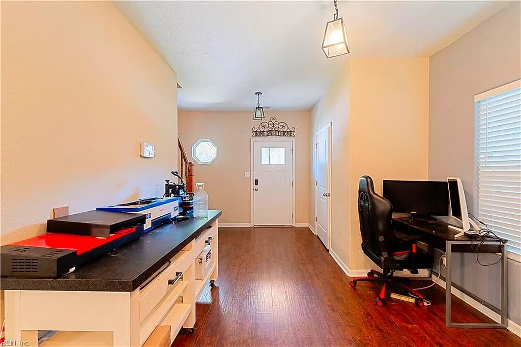 5206 Texas AVE, NORFOLK VA 23513 - Photo 4