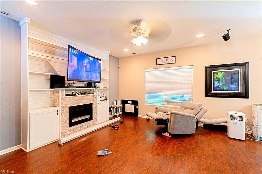 5206 Texas AVE, NORFOLK VA 23513 - Photo 5