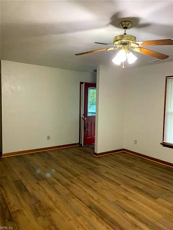4101 Valencia RD, CHESAPEAKE VA 23321 - Photo 5