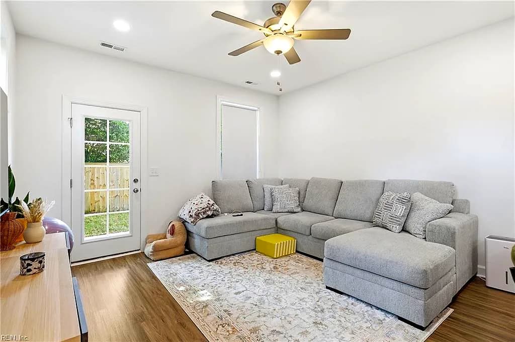 1557 Michigan AVE, VIRGINIA BEACH VA 23454 thumb 6