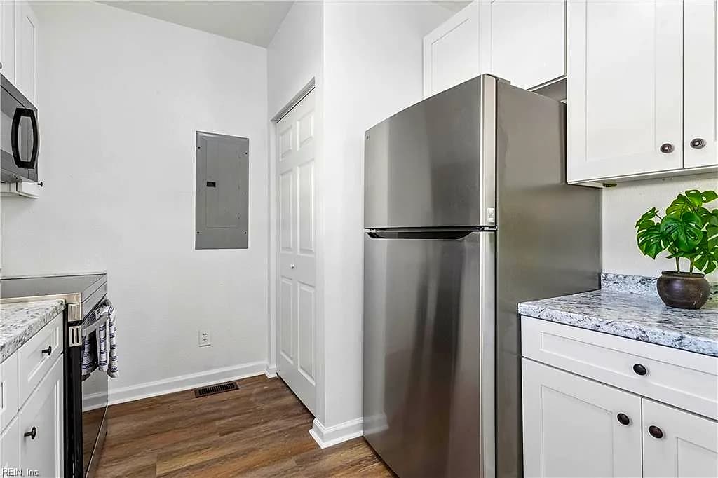 15 E Howard ST, HAMPTON VA 23663 thumb 11