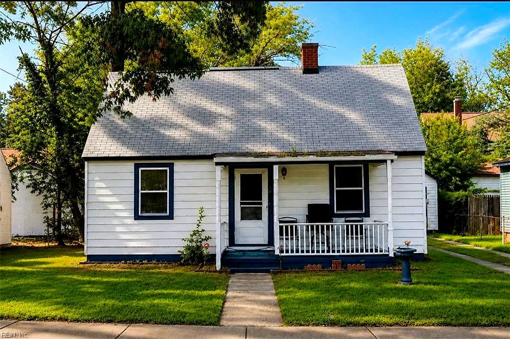 953 19th ST, NEWPORT NEWS VA 23607 - Main photo