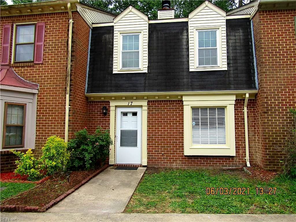 17 Colonial WAY, CHESAPEAKE VA 23325 - Photo 2