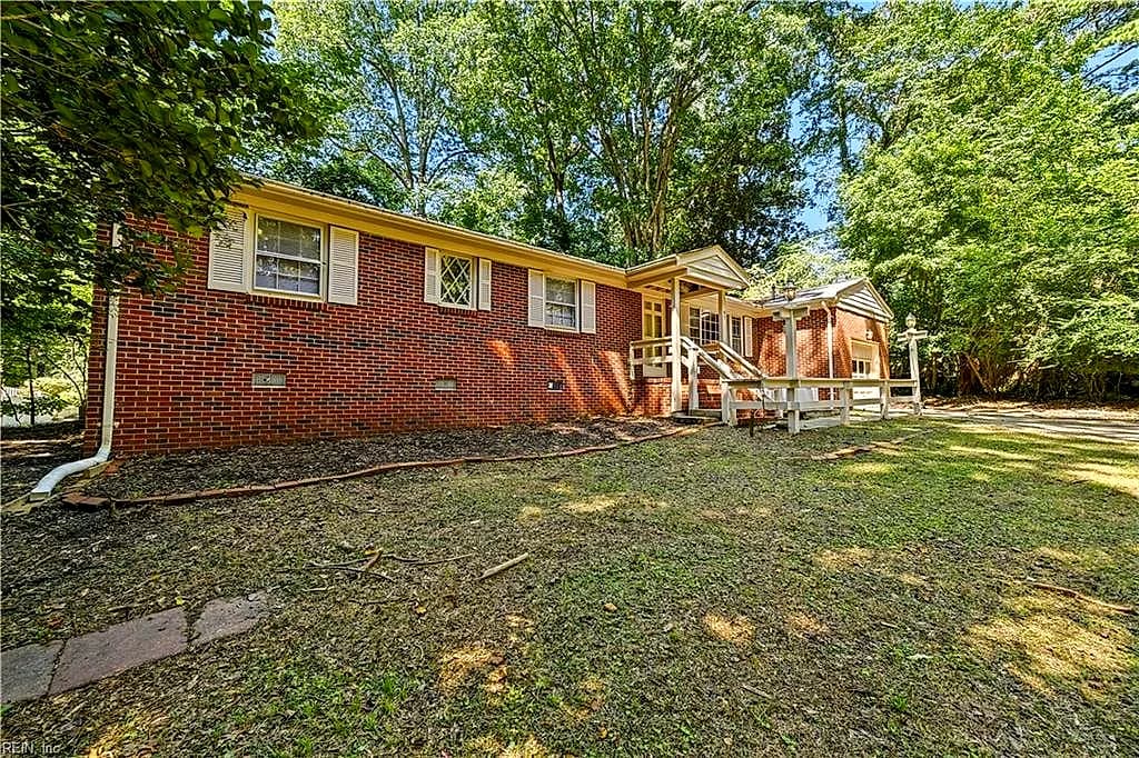 97 Shamrock LN, NEWPORT NEWS VA 23606 - Photo 3