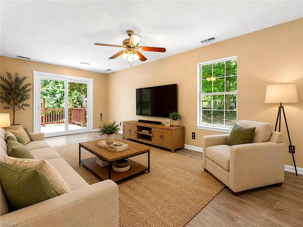 243 Windsor RD, NORTH VA 23128 - Photo 4