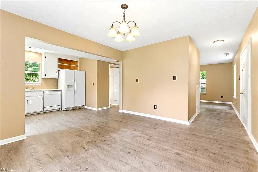 243 Windsor RD, NORTH VA 23128 - Photo 4
