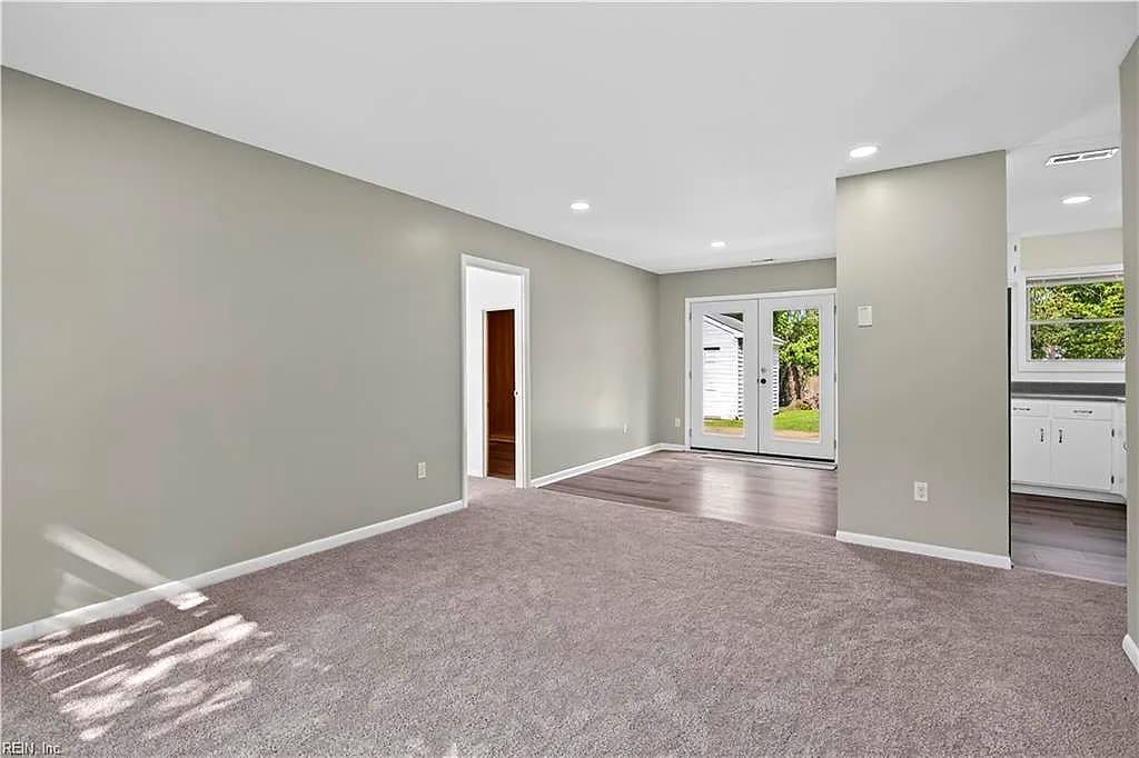 78 Harris Creek RD, HAMPTON VA 23669 - Photo 5