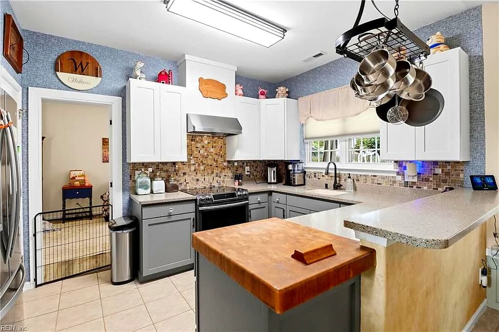 313 Lane CRES, SMITHFIELD VA 23430 thumb 10