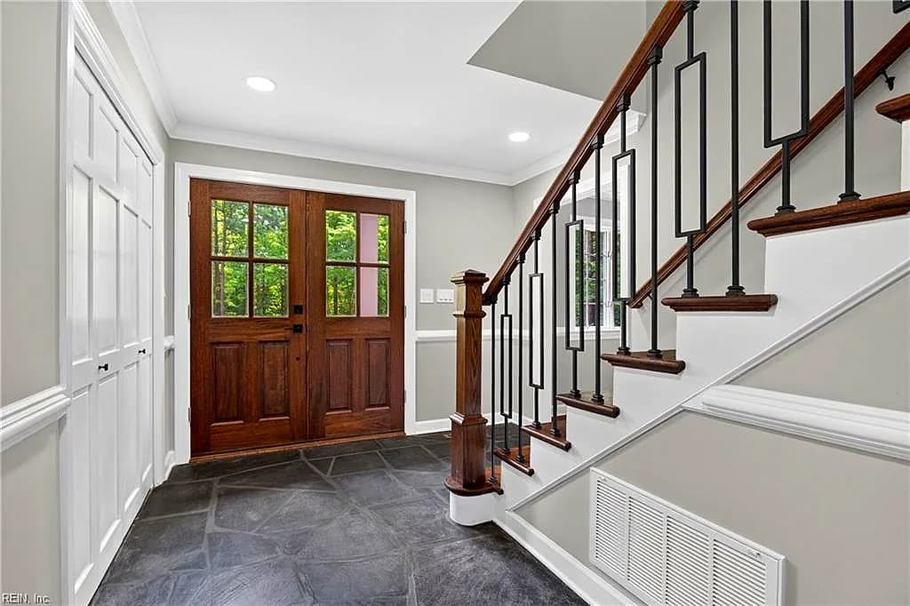 117 Crownpoint RD, WILLIAMSBURG VA 23185 - Photo 5