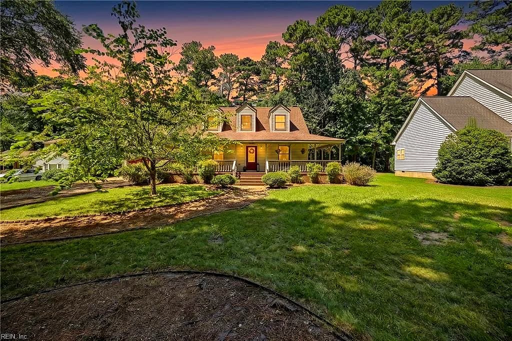 7743 Waters Edge LN, GLOUCESTER POINT VA 23062 - Main photo