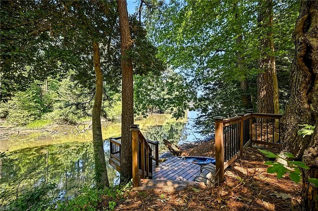 7743 Waters Edge LN, GLOUCESTER POINT VA 23062 - Photo 5