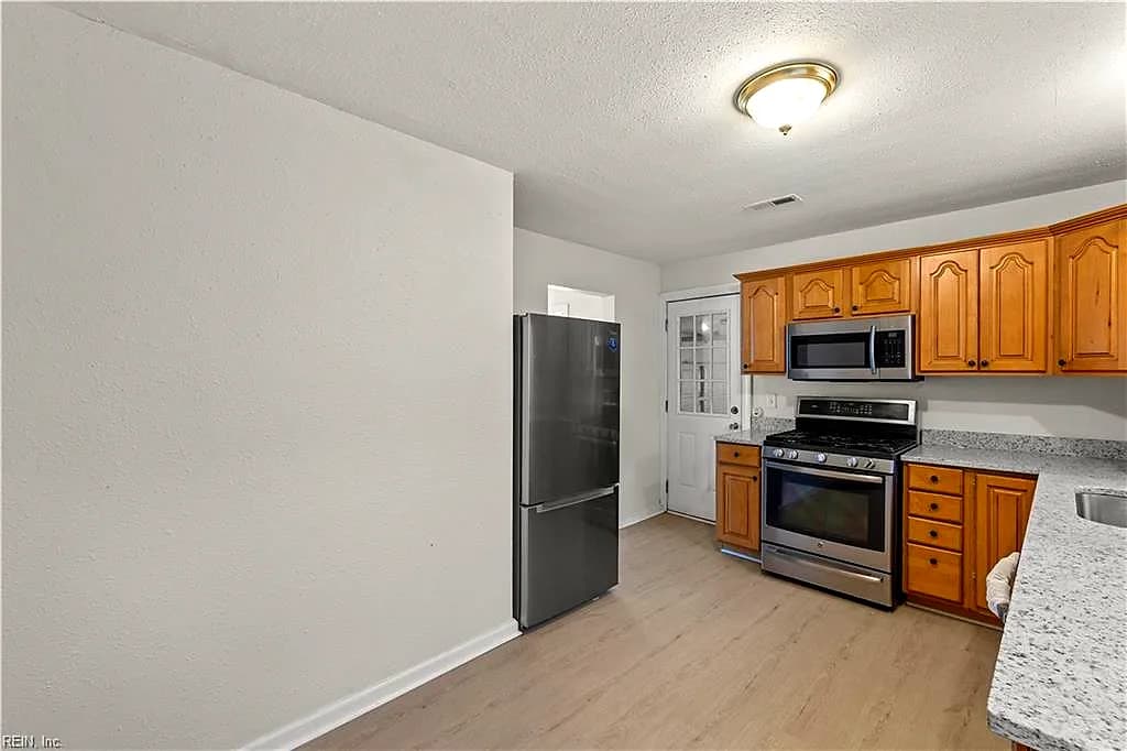 3701 Pleasant Ave AVE, NORFOLK VA 23518 thumb 10