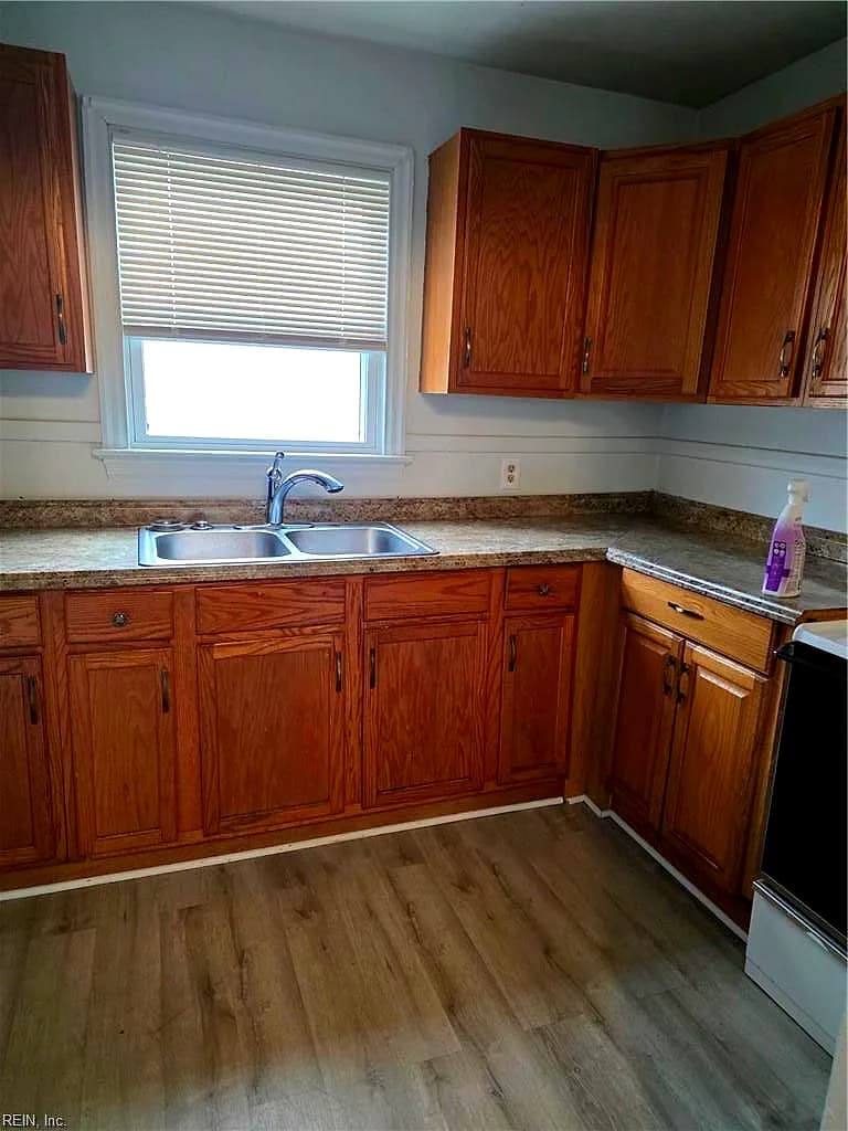 714 Grove ST, HAMPTON VA 23664 thumb 8