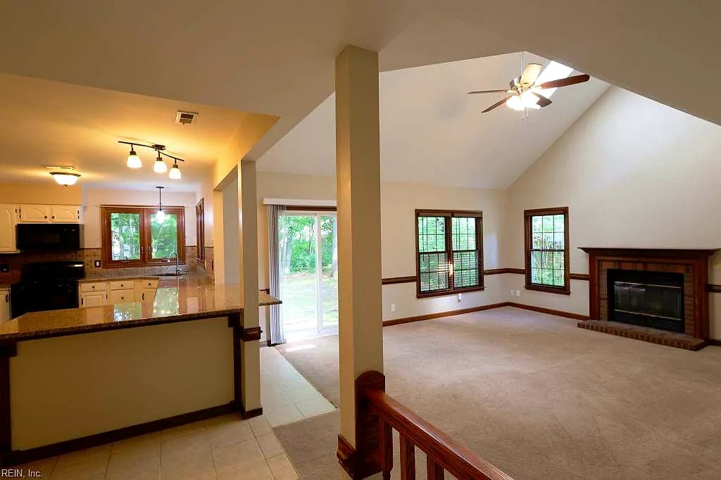 302 Peachtree LN, YORKTOWN VA 23693 - Photo 5