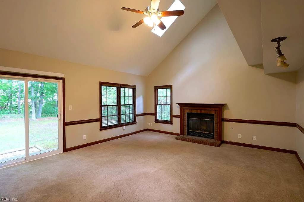 302 Peachtree LN, YORKTOWN VA 23693 thumb 6