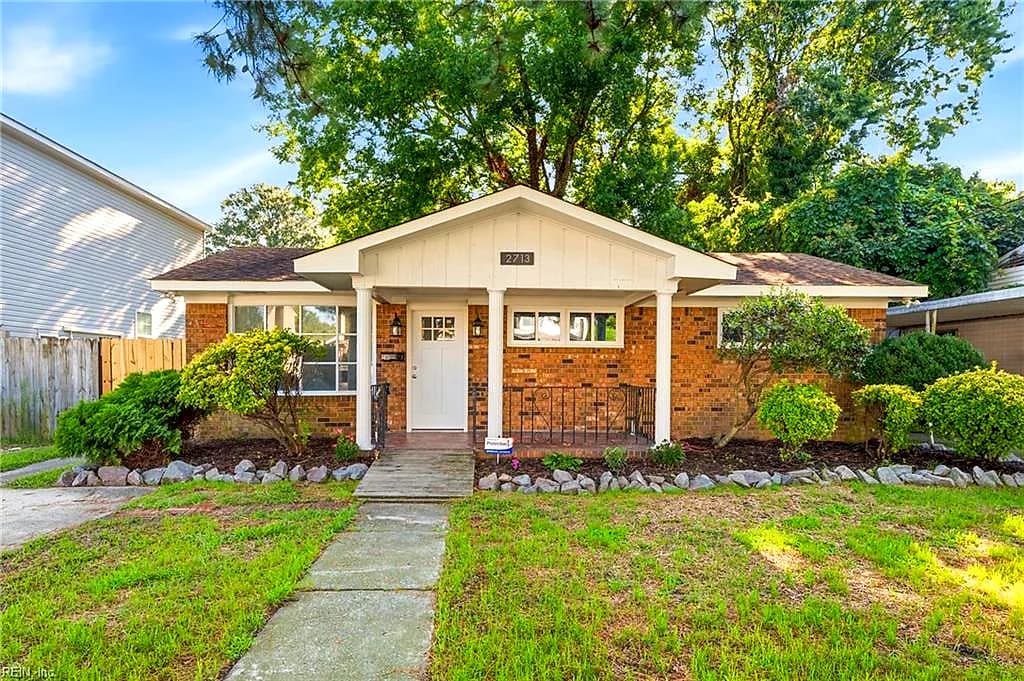 2713 Roanoke AVE, PORTSMOUTH VA 23704 - Main photo