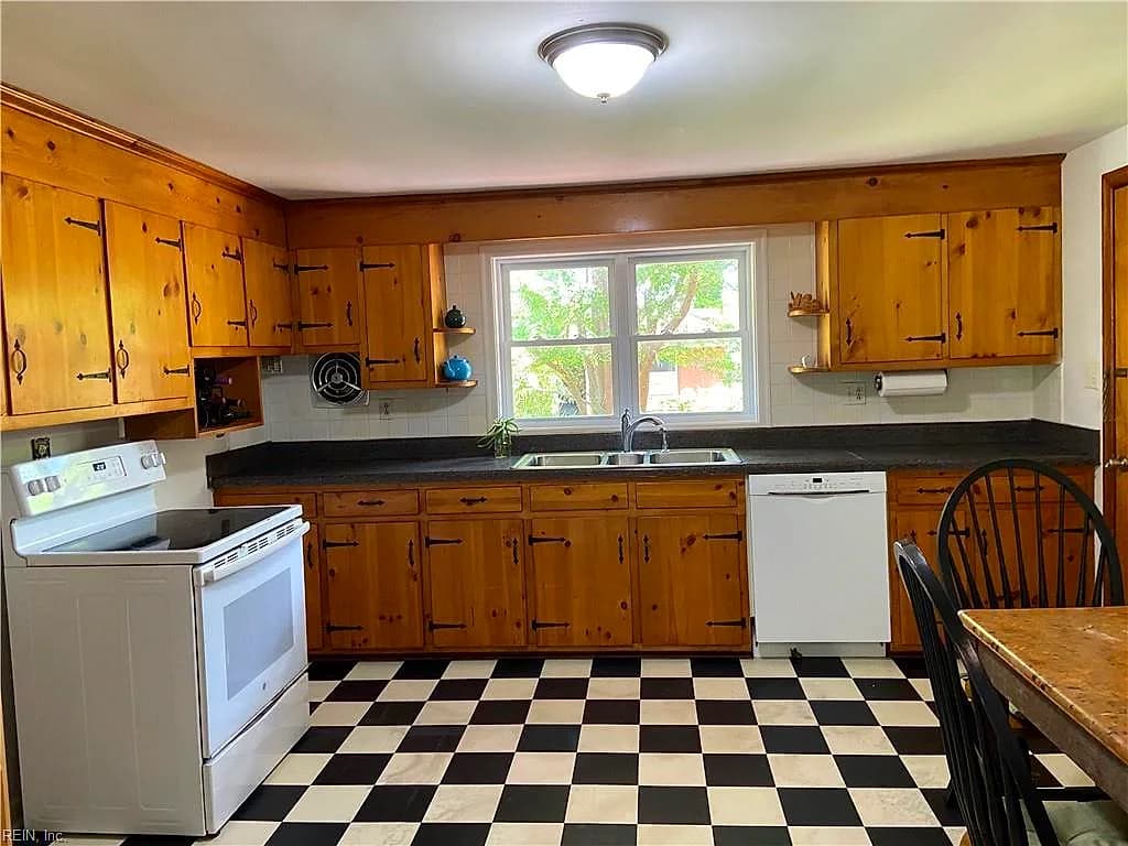 2708 N Landing RD, VIRGINIA BEACH VA 23456 thumb 7