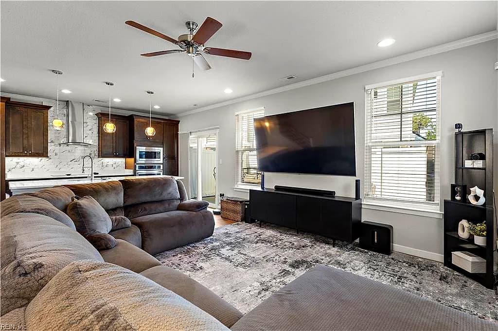 300 Sikeston LN, CHESAPEAKE VA 23322 thumb 7