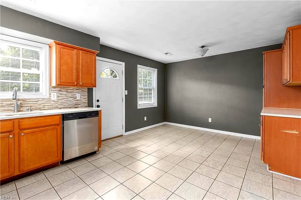 633 W 29th ST, NORFOLK VA 23508 thumb 11