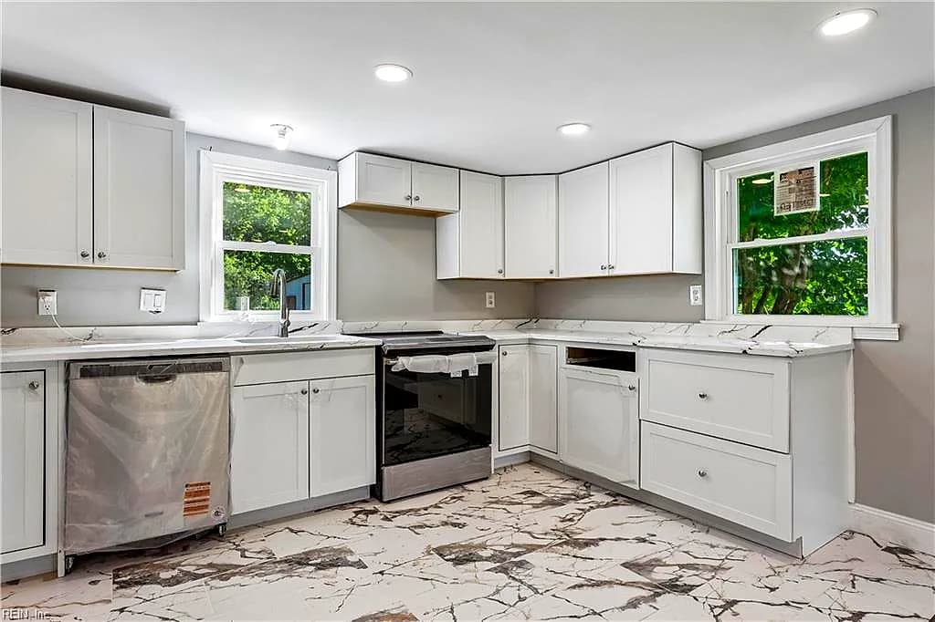 9571 Rowes Point RD, HAYES VA 23072 thumb 8