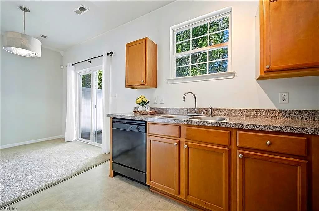 225 Citizens LN, NEWPORT NEWS VA 23602 thumb 12