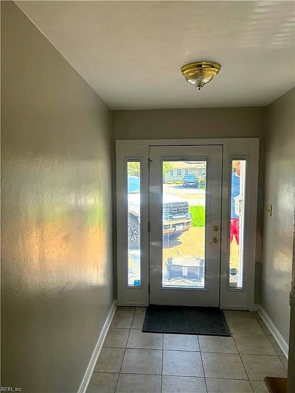 3805 Chesapeake AVE, HAMPTON VA 23661 - Photo 4