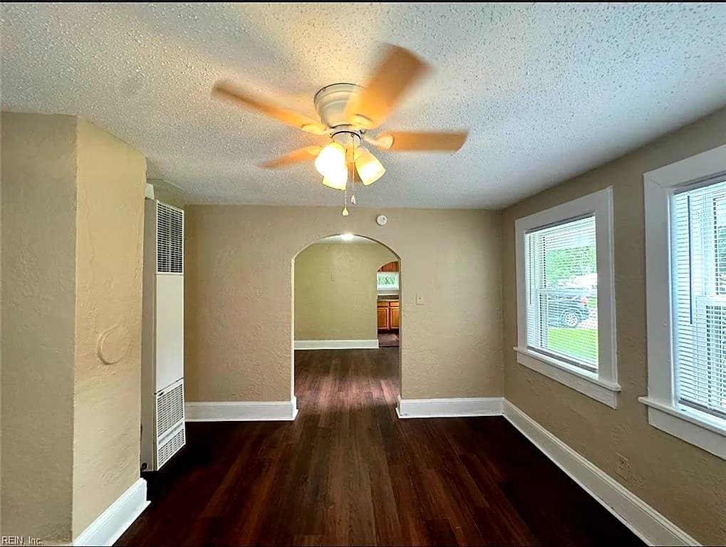 1812 Parkview AVE, NORFOLK VA 23503 - Photo 4