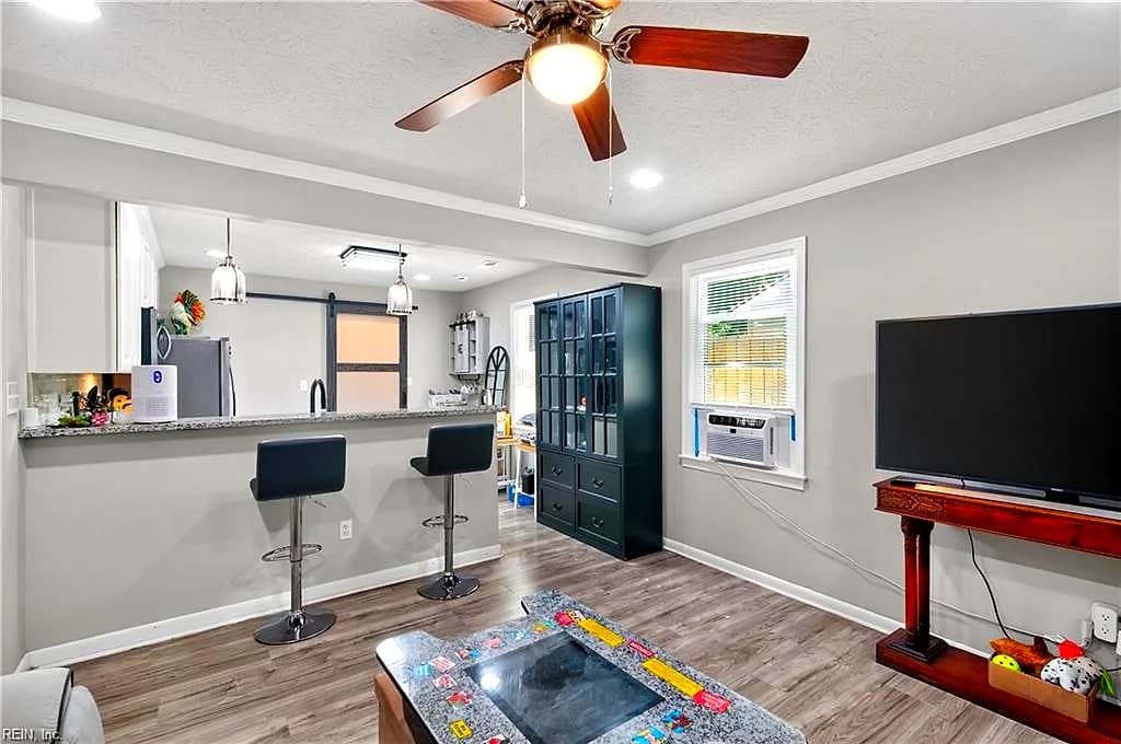 504 Marion RD, HAMPTON VA 23663 - Photo 5