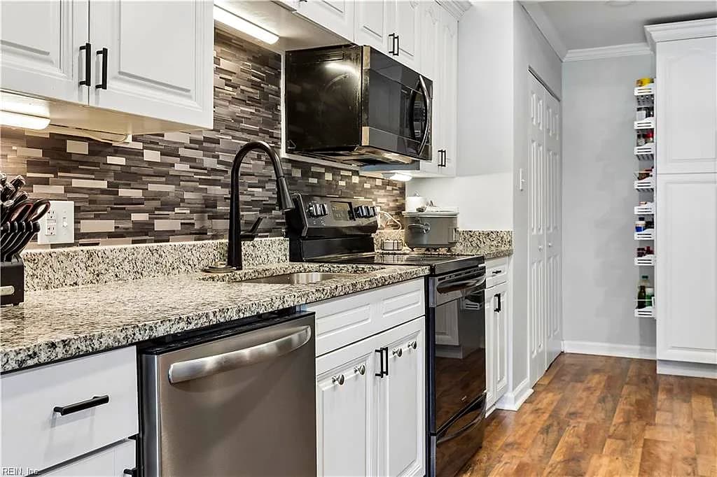 2002 Whitman PL, HAMPTON VA 23663 thumb 11