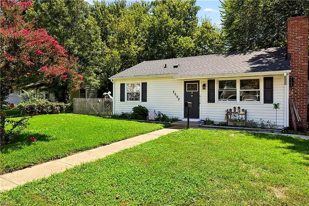 2002 Whitman PL, HAMPTON VA 23663 - Photo 3