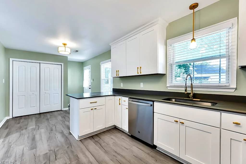 904 Levee LN, CHESAPEAKE VA 23323 thumb 12