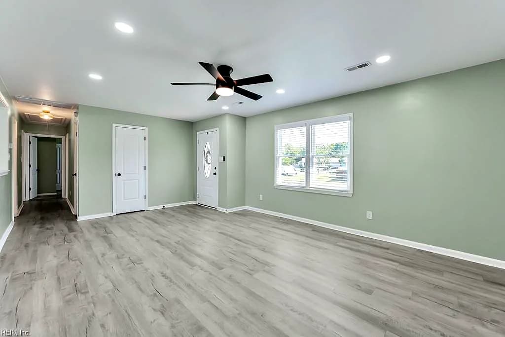 904 Levee LN, CHESAPEAKE VA 23323 thumb 6