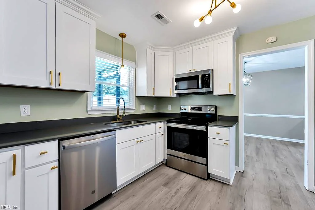 904 Levee LN, CHESAPEAKE VA 23323 thumb 10