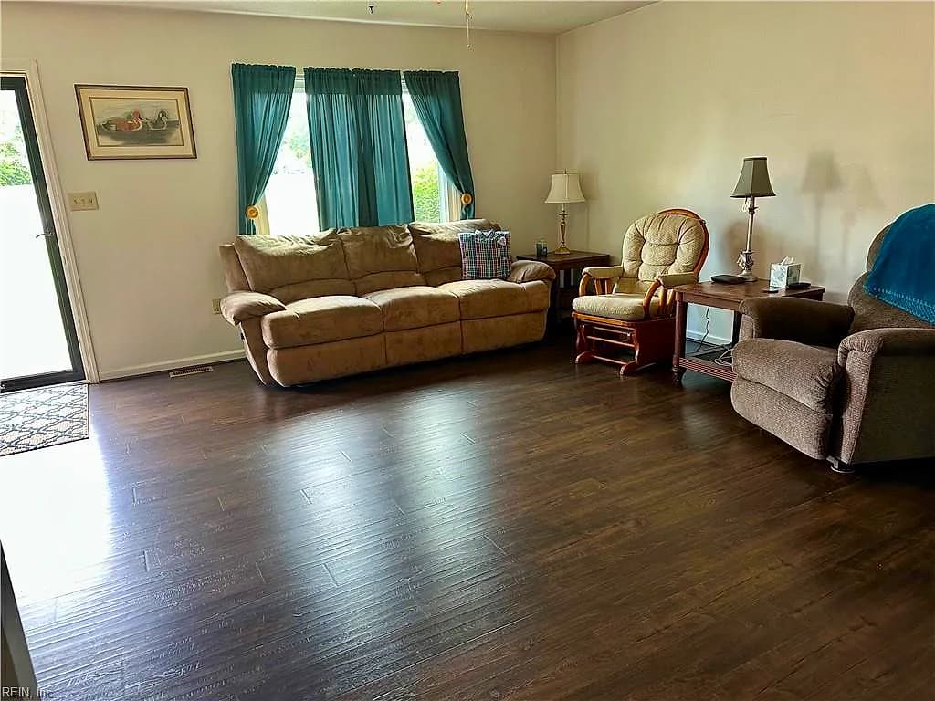 905 Woodland DR, SOUTH HILL VA 23970 - Photo 5
