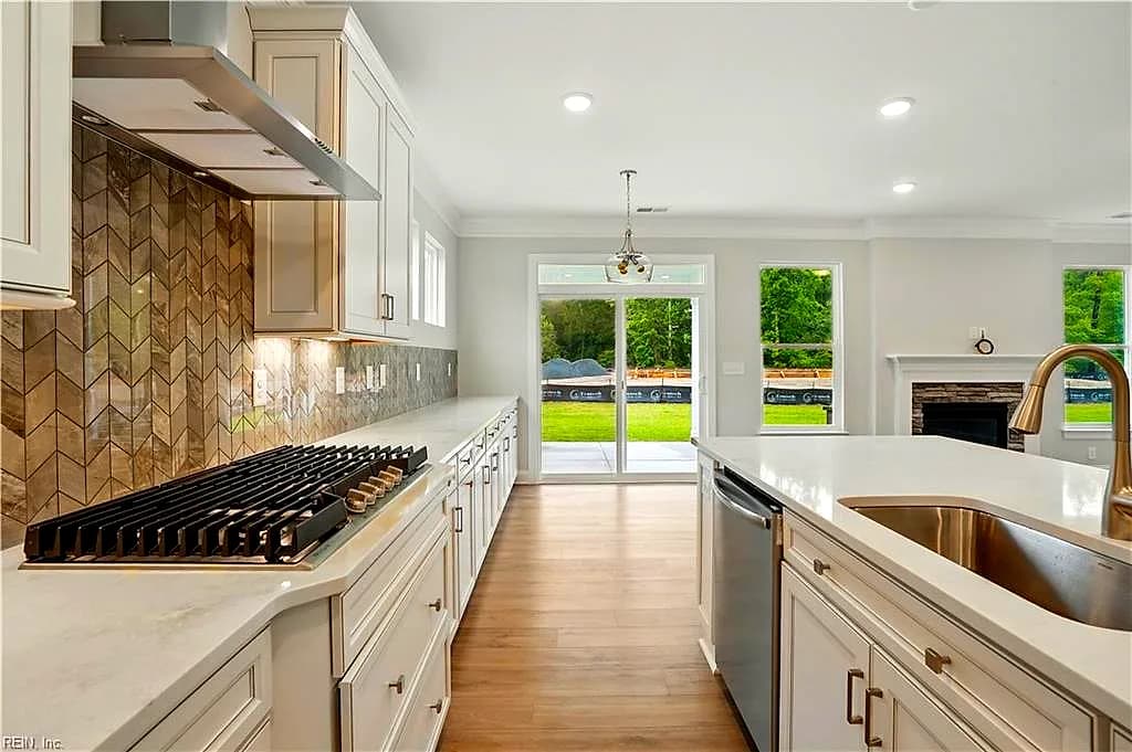 1311 Wharf Hill DR, SMITHFIELD VA 23430 thumb 9