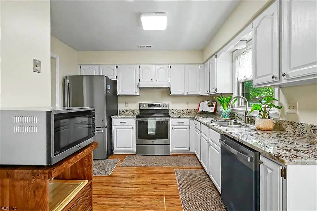 844 Yorkshire LN, NEWPORT NEWS VA 23608 thumb 11