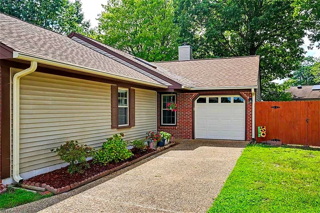 844 Yorkshire LN, NEWPORT NEWS VA 23608 - Photo 4