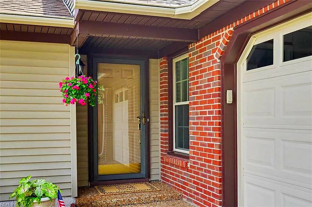844 Yorkshire LN, NEWPORT NEWS VA 23608 - Photo 5