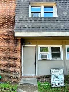 7042 Bray RD, HAYES VA 23072 - Main photo