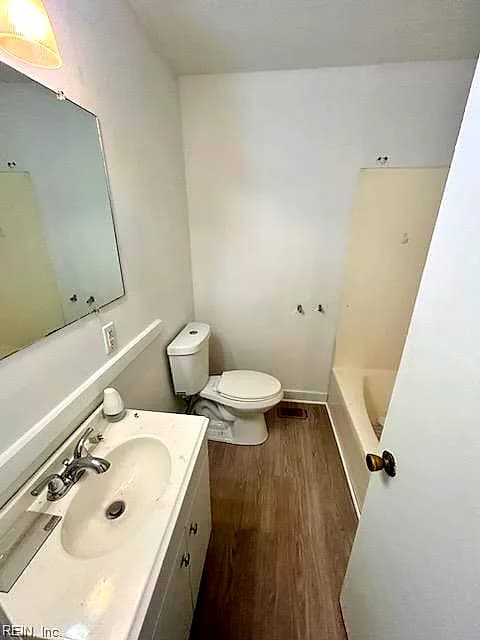 7042 Bray RD, HAYES VA 23072 - Photo 4