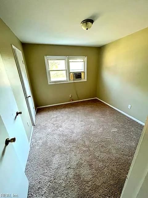 7042 Bray RD, HAYES VA 23072 - Photo 5
