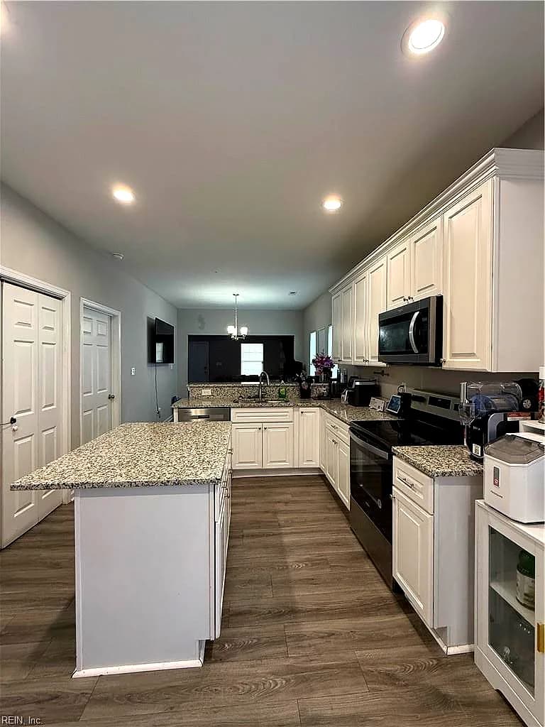 2956 Verdun AVE, NORFOLK VA 23509 - Photo 5