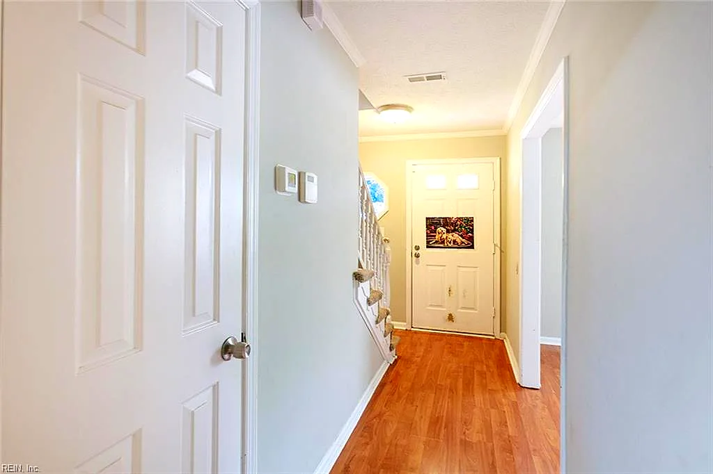 23 Natalie DR, HAMPTON VA 23666 - Photo 4