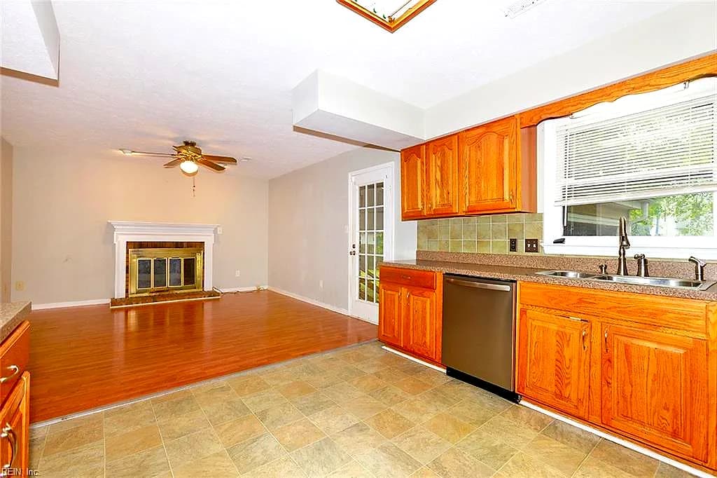 23 Natalie DR, HAMPTON VA 23666 thumb 9