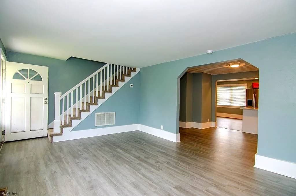 2733 Hollister AVE, NORFOLK VA 23504 - Photo 3