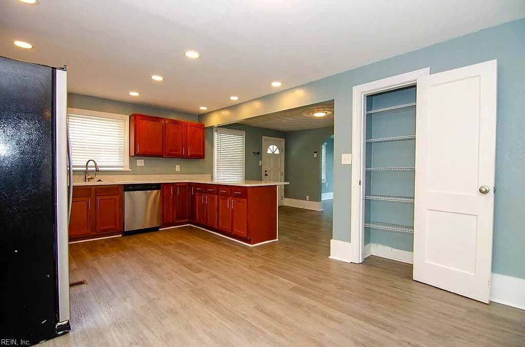 2733 Hollister AVE, NORFOLK VA 23504 thumb 9