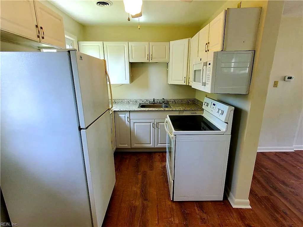 411 Gloucester AVE, PORTSMOUTH VA 23702 thumb 8