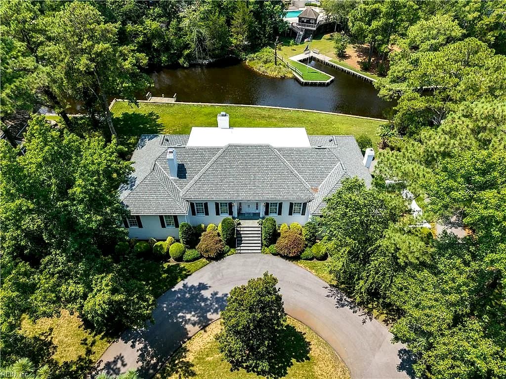 449 Discovery RD, VIRGINIA BEACH VA 23451 - Main photo