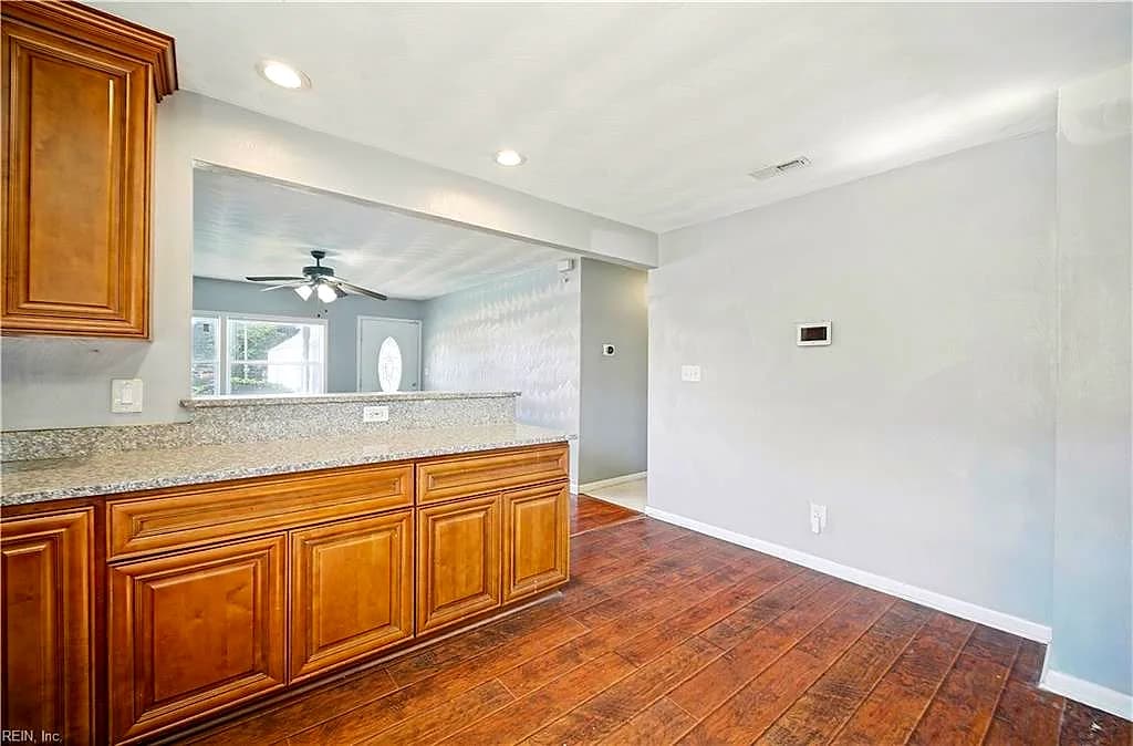 916 Hatton ST, NORFOLK VA 23523 thumb 8